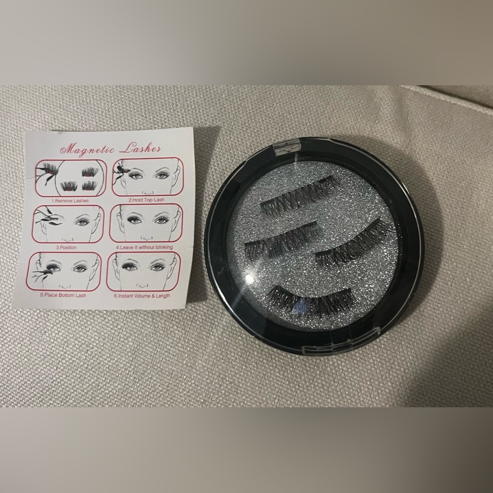 Magnetic False Reusable Lashes in Glitter Case - 2 Pairs